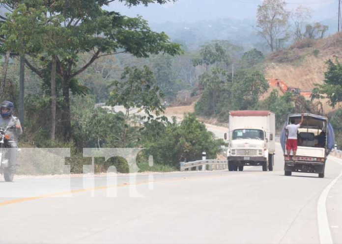 Bonanza y Rosita reciben del Gobierno de Nicaragua 30 kilómetros de concreto hidráulico