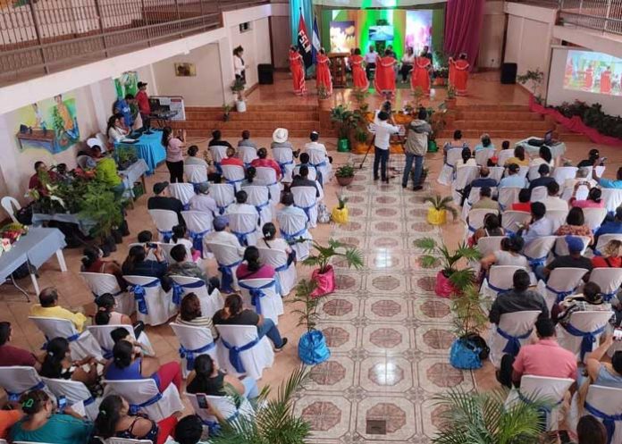 Celebran III Foro Internacional de Floricultura