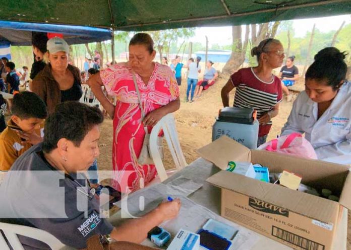 Gobierno de Nicaragua lleva atención médica a las familias de León