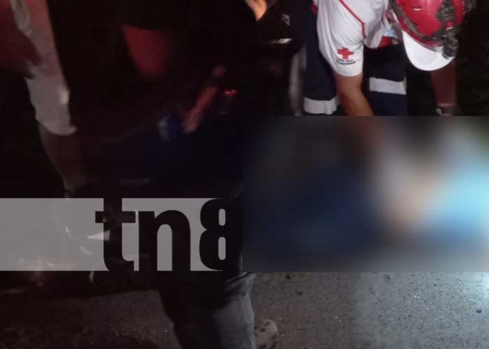 2 Foto: Motociclista fallece en accidente de tránsito y deja dos peatones graves en San Dionisio / TN8