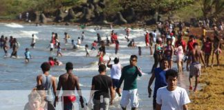 Foto: Bluefields: Playa del Puerto El Bluff llena de turistas en este verano / TN8