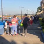 Foto: Familias finalizan sus vacaciones de Semana Santa en el Puerto Salvador Allende / TN8