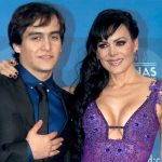 «Un infarto» Maribel Guardia se pronuncia tras la muerte de su único hijo "Un infarto" Maribel Guardia se pronuncia tras la muerte de su único hijo