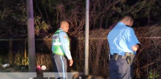 En Managua un motociclista impacta en un poste y pierde la vida