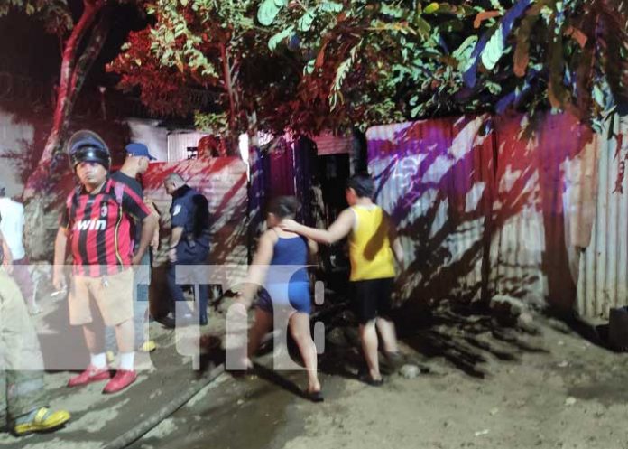 2 Siniestro consume vivienda de humilde familia en La Cañada, Managua