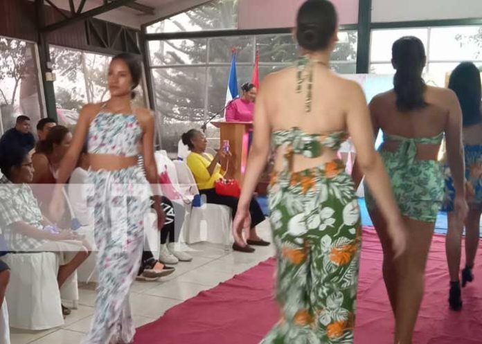 Foto: Parque Nacional de Ferias llevó a cabo el festival «Abril Creativo y Moda Sostenible» / TN8