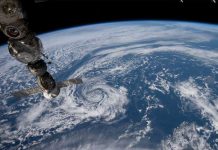 Un taxista argentino se 'coló' en una conversación con los astronautas