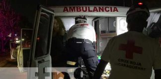 Motociclista y acompañante terminan lesionados tras accidente en Managua
