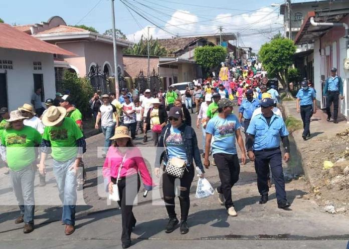 2 Foto: ¡Se rompieron los fuegos! Con la fiesta patronal «Rifa del Ternero» en Juigalpa / TN8