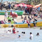 En Viernes Santo, Nicaragua se cobija en la cultura cristiana de vida y paz Veraneantes disfrutan sus vacaciones en las playas de Corinto, Chinandega