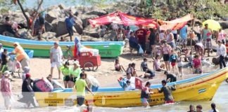 Veraneantes disfrutan sus vacaciones en las playas de Corinto, Chinandega