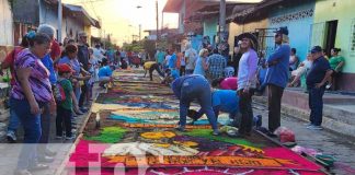 Foto: Viernes Santo: Realizan alfombras pasionarias en León / TN8