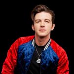 Drake Bell y su pergamino de historial envuelto en polémica Drake Bell y su pergamino de historial envuelto en polémica