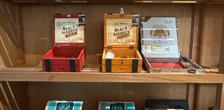 Importante encuentro con empresa importadora de tabaco "Vitolas del Mundo"
