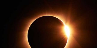 Eclipse solar total sobre el Pacífico deslumbra a observadores