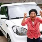 Mujer se hace viral por pasar su examen de manejo