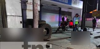 Motorizado fallece al impactar con un poste, en estado de ebriedad