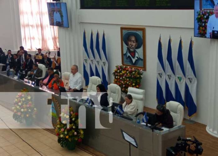 Asamblea Nacional en solemne conmemoración