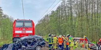 Al menos tres muertos tras chocar un tren contra un auto en Alemania