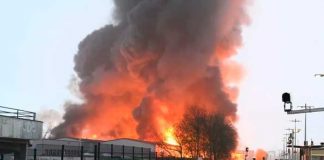 Se desata una nube de gases tóxicos tras un incendio en Hamburgo, Alemania