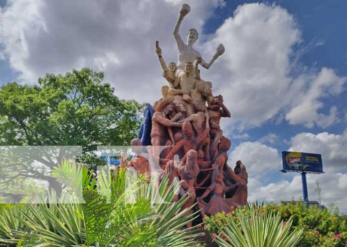 Foto: Ofrenda floral para Alexis Argüello / TN8