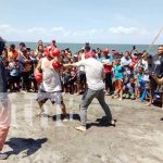 Una avalancha de turistas visitan la playa Santa Cruz en Ometepe Una avalancha de turistas visitan la playa Santa Cruz en Ometepe