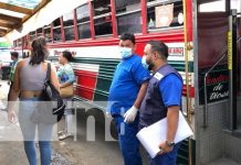 ¡Qué horror! Anciano se desploma y muere dentro de un bus de Managua Foto: Anciano fallece dentro de un bus de la ruta Tipitapa-Managua / TN8