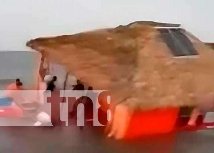 Sobrepeso hundió bares flotantes en Laguna de Perlas