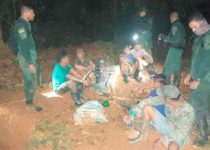 costa-rica3 Arrestan a 10 nicaragüenses por practicar minería ilegal en Costa Rica