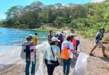 Jóvenes ambientalistas realizan limpieza en la Laguna de Apoyo, Diriá Jóvenes ambientalistas realizan limpieza en la Laguna de Apoyo, Diriá