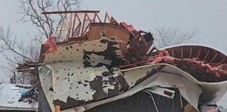 Tornado dejó varios muertos y un número indeterminado de heridos en Missouri