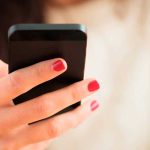 Se salva de ser violada al darle en la 'jícara' con el celular en Florida