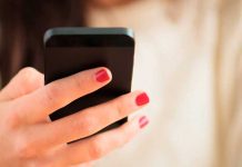 ¡Bien viva! Se salva de ser violada al darle en la ‘jícara’ con el cel en Florida Se salva de ser violada al darle en la 'jícara' con el celular en Florida