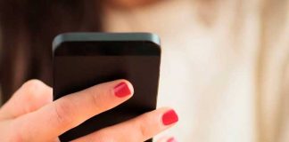 Se salva de ser violada al darle en la 'jícara' con el celular en Florida