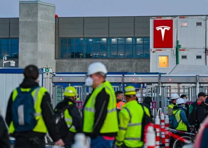 Dictaminan que Elon Musk violó la ley con un tuit