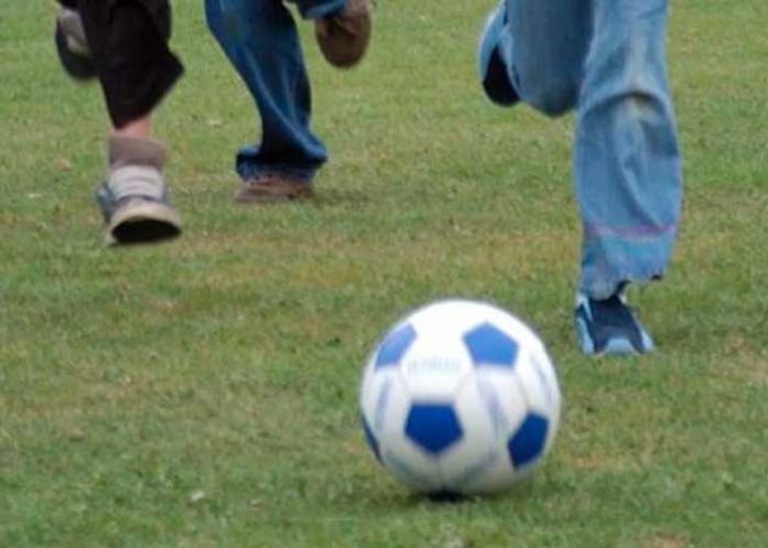 ¡Insólito! Muere un niño tras recibir un pelotazo en una escuela de España