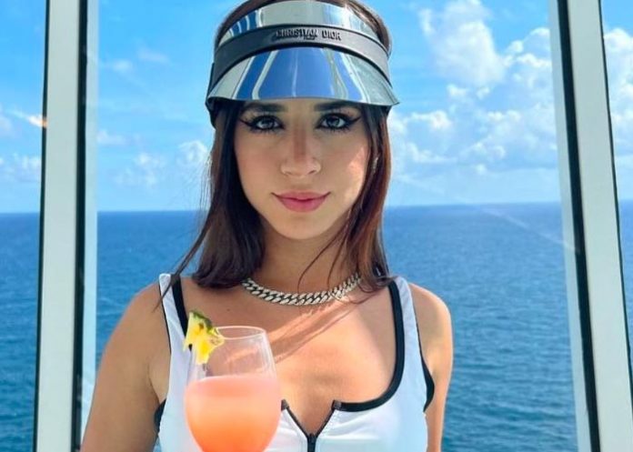 ex Tammy Parra hace fiesta con los amigos de su ex