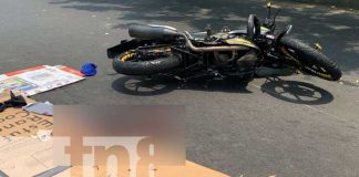 Anciana es atropellado por imprudencia de motociclista