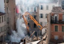 Aumentan a cuatro los muertos por el derrumbe de un edificio en Marsella Aumentan a cuatro los muertos por el derrumbe de un edificio en Marsella