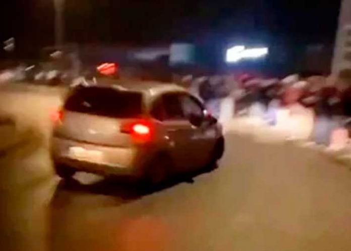 Carro fuera de control deja gravemente heridos a siete personas en Francia