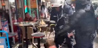 ¡Brutalidad policial! Golpean y patean a mujer durante protestas en Francia