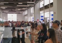 Turistas de diferentes nacionalidades ingresa por Peñas Blancas para disfrutar del verano en Nicaragua.