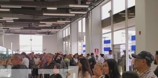 Turistas de diferentes nacionalidades ingresa por Peñas Blancas para disfrutar del verano en Nicaragua.