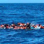 Mueren 55 migrantes, incluidas niños, en un naufragio en la costa de Libia