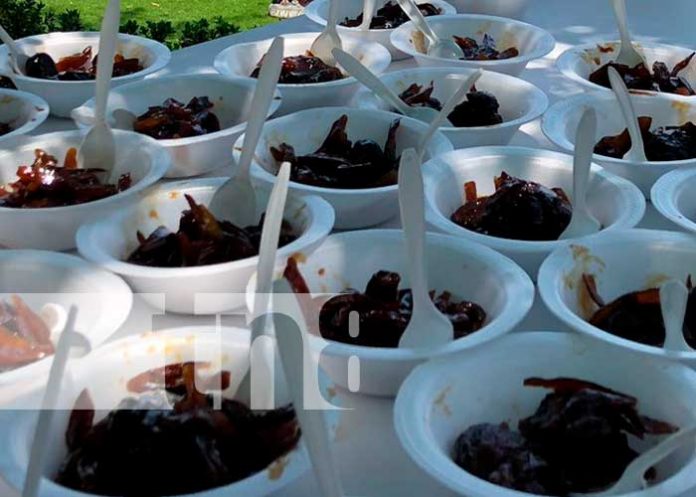 managua1 Cierre de Semana Santa con tradicional almíbar en la Isla del Amor