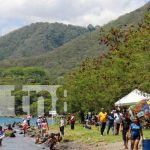 Familias disfrutan su día en la Laguna de Apoyo, Masaya
