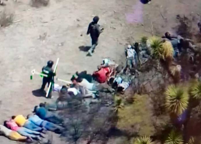 Rescatan a 35 migrantes secuestrados en una zona desértica de México