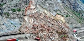 Tres personas murieron sepultadas por alud de tierra en Pakistán