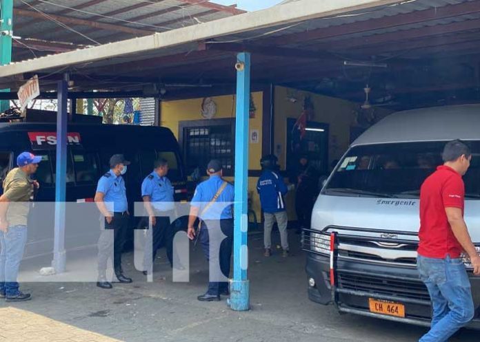 Foto: Hombre muere cuando reparaba un microbús en el departamento de Chinandega / TN8