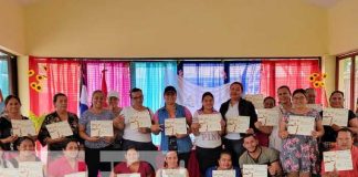 Foto: Reconocimiento a emprendimientos de la economía creativa en Ocotal / TN8